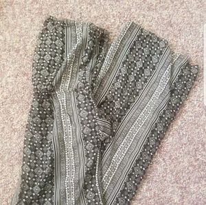 Forever 21 black and white jumper